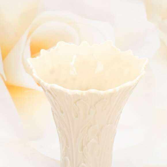 Lenox Elegant Ivory Porcelain Vase Woodland Collection 8.5"Embossed Leaf Pattern - Picture 2 of 5